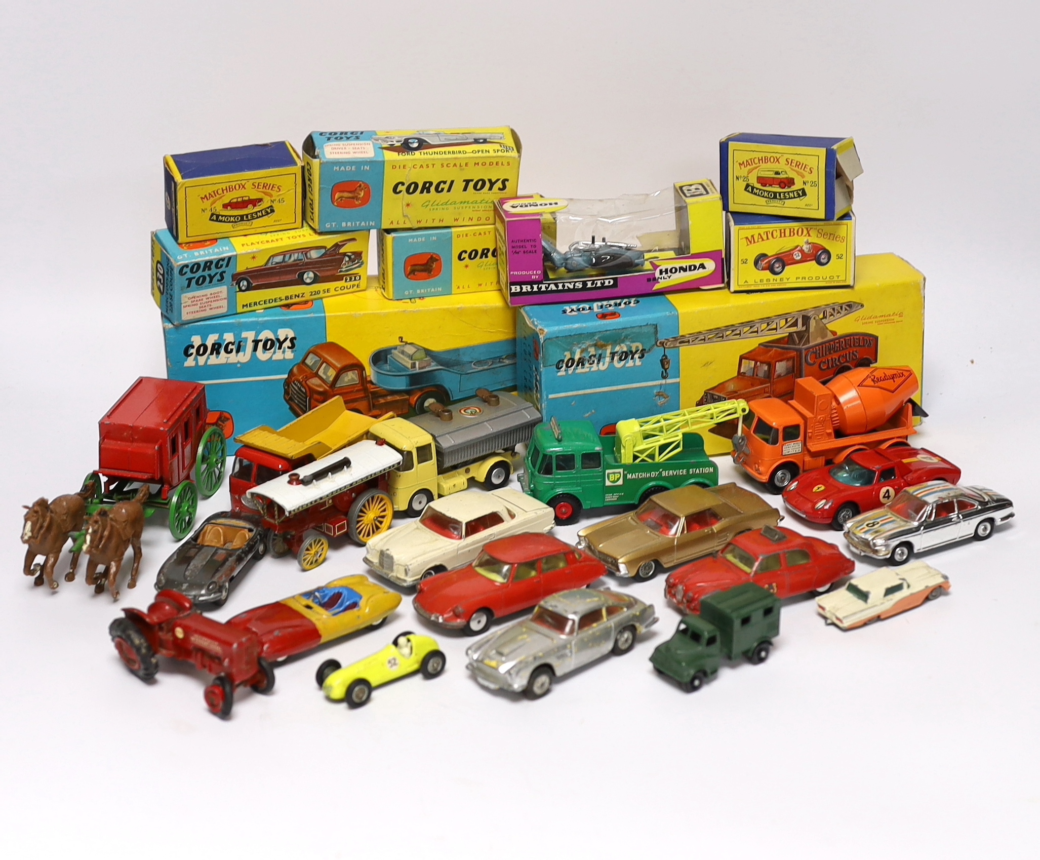 A collection of Corgi Toys, Matchbox Series and Britains diecast vehicles (23)